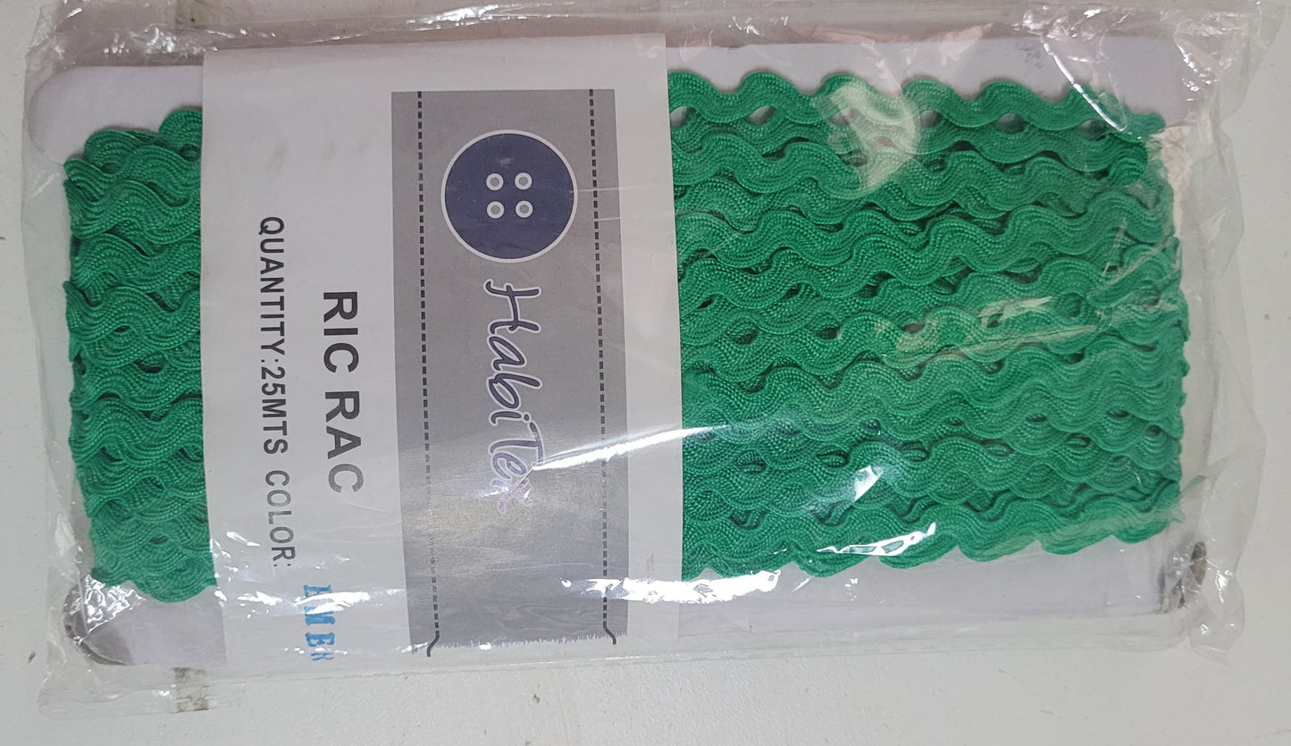 Green ric rac